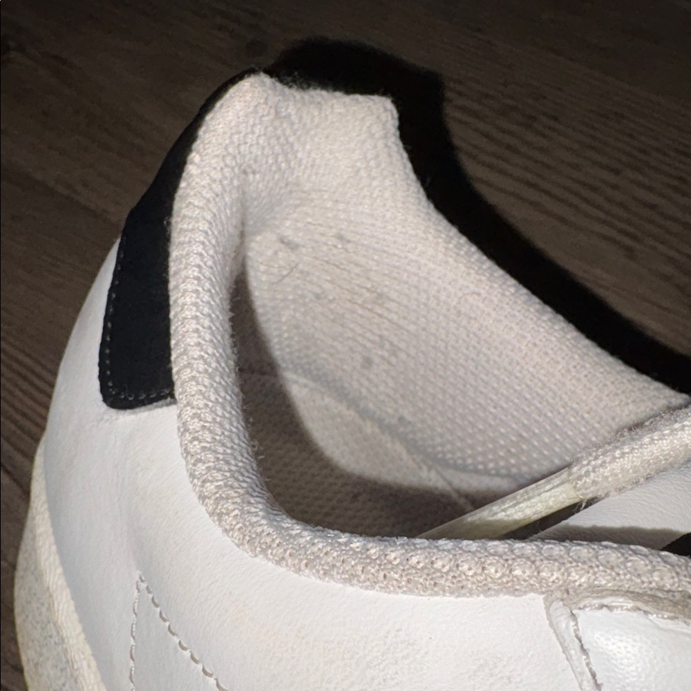 Adidas Superstars - Picture 7 of 10